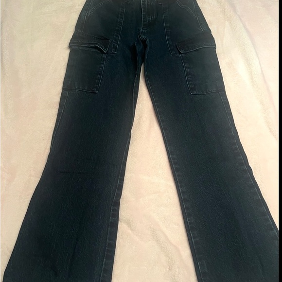 Zara - Picture 2 of 4